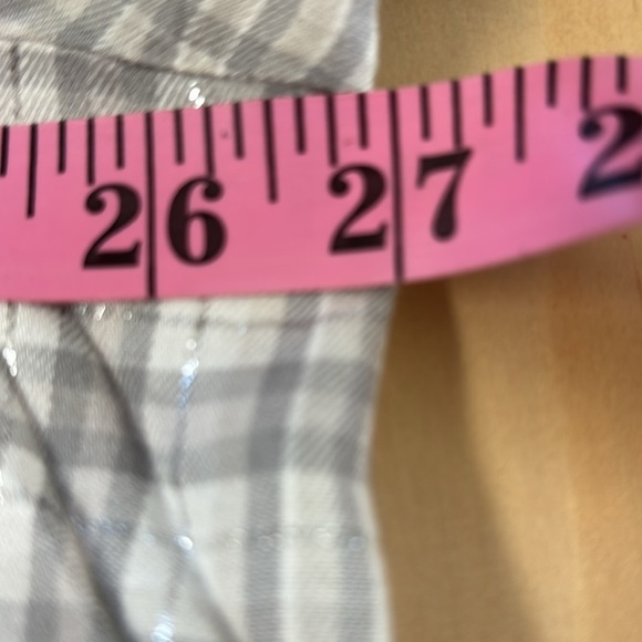 Lane Bryant Gray Plaid Women's Top.  Silver Colored Thread Throughout Size 20. - Picture 8 of 13